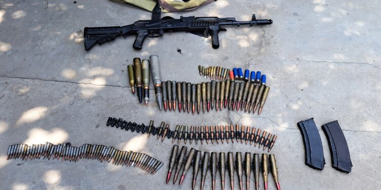 На Миколаївщині поліцейські провели понад 25 обшуків з вилучення із незаконного обігу зброї та боєприпасів – що знайшли (ФОТО)