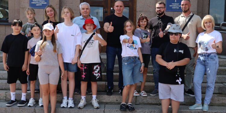 10 дітей з Миколаєва відпочинуть на березі Середземного моря у Франції (ФОТО)