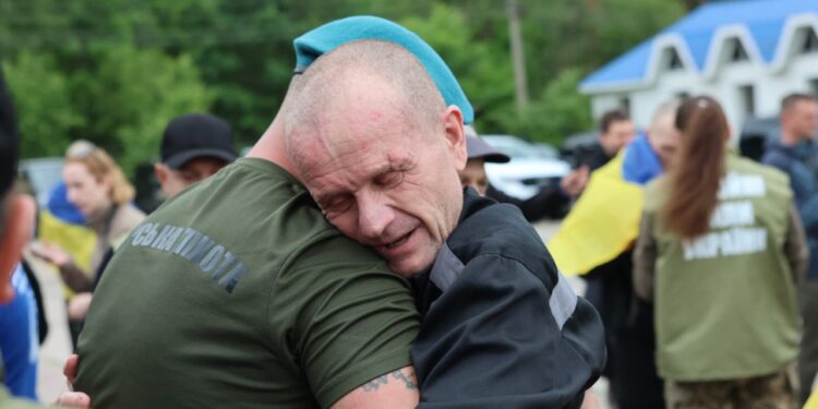 Черговий обмін. Додому повернулись важкопоранені та тяжкохворі захисники (ФОТО)