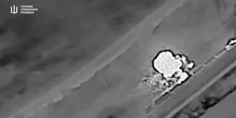 Українські розвідники знищили поїзд із залізничними цистернами з пальним окупантів на ТОТ Запорізької області (ВІДЕО)