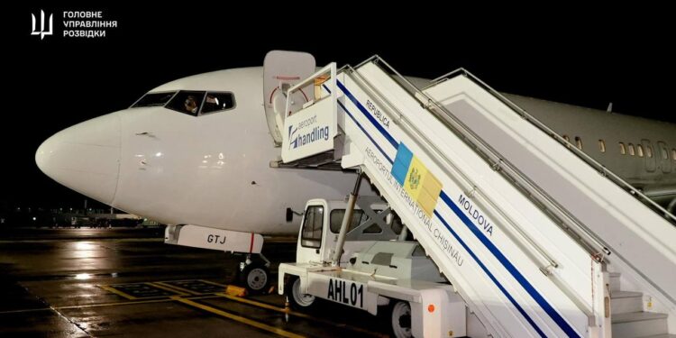 ГУР МО розповіло про деякі деталі спецоперації з евакуації 176 громадян з території Ізраїлю (ФОТО)