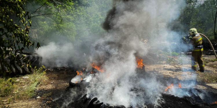 Палали шини – у Миколаєві за добу загасили одну пожежу (ФОТО)