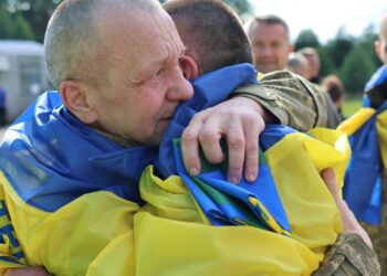 Черговий обмін! Україна повернула з російського полону додому молодих і важкохворих захисників – значна частина з них обороняла Маріуполь (ФОТО)