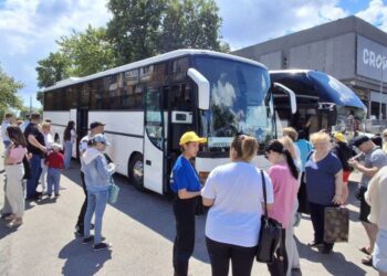 250 юних миколаївців вирушили на безкоштовний відпочинок у Карпати (ФОТО)