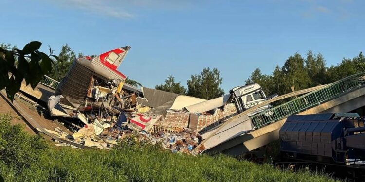 Слідчий комітет РФ видалив із свого повідомлення “підрив” як причину падіння мостів на Курщині і Брянщині