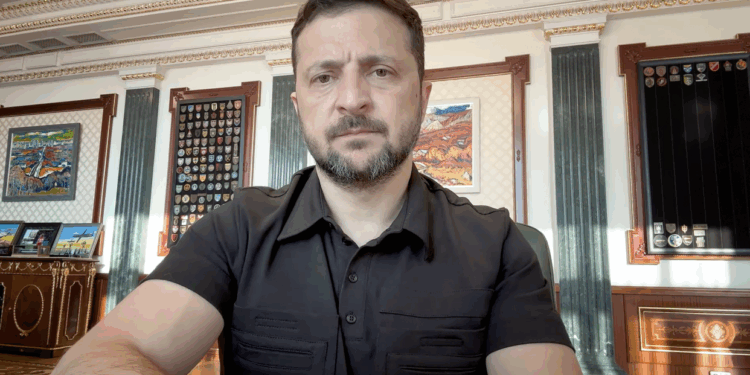 Обов’язково цими днями зважаємо на сигнали повітряної тривоги, – Зеленський (ВІДЕО)