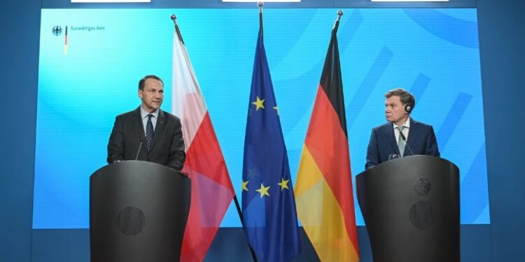 Глава МЗС Польщі Сікорський: Підтримка України — спільна історична відповідальність Польщі та Німеччини