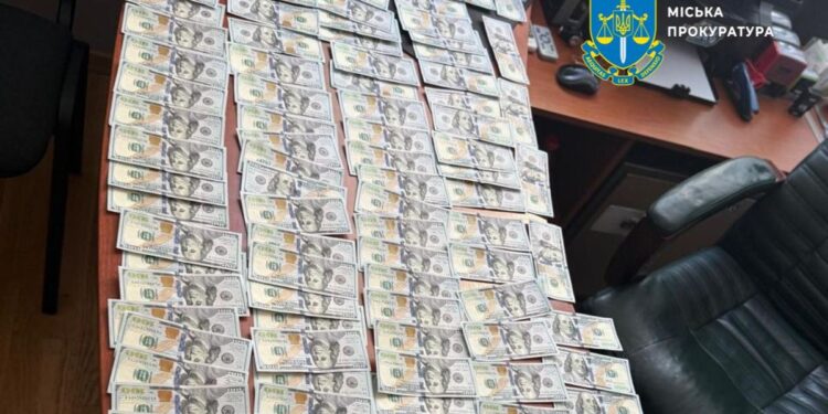 Затримали шахраїв, які продавали землі  українців, що виїхали закордон – тільки в одній області 1500 ділянок (ФОТО)