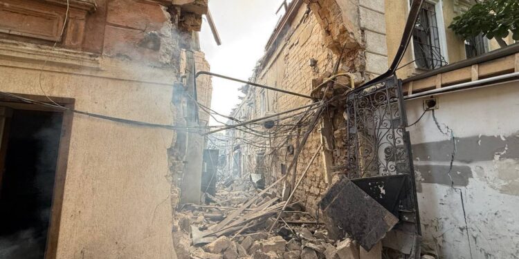 В Одесі ворожі дрони зруйнували центр міста, дитячий інклюзивний центр (ФОТО, ВІДЕО)