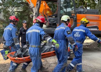 Кількість загиблих у Києві внаслідок вчорашньої російської атаки зросла до 26-ти (ФОТО)