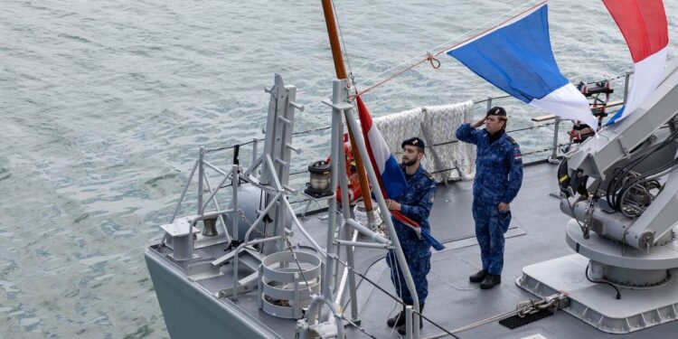 Нідерланди і Бельгія передали Україні 2 мінних тральщики (ФОТО)