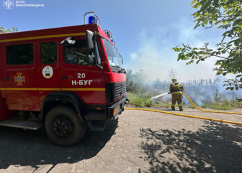 З 31-ї пожежі за добу на Миколаївщині одна була через російські обстріли, також вигоріло 11 га пшениці на корені, одна людина постраждала (ФОТО)