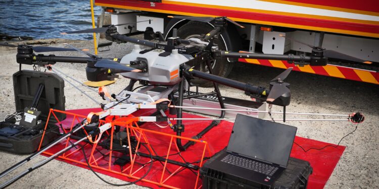 У Миколаєві ПРООН в Україні передала рятувальникам систему аеророзвідки Mines Eye для прискорення розмінування (ФОТО, ВІДЕО)