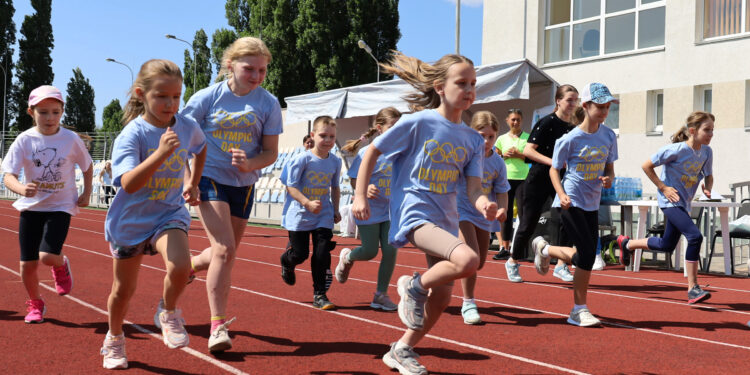 У Миколаєві до Всеукраїнського Олімпійського дня відбулося дитяче спортивне свято (ФОТО)
