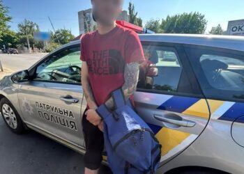 У Миколаєві чоловік вкрав побутові товари прямо з прилавка і втік