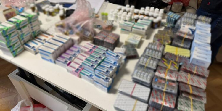 В Україні ліквідували підпільну фабрику анаболічних стероїдів. З чого їх робили (ФОТО, ВІДЕО)