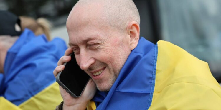 Відбувся ще один обмін полоненими. Кого звільнили (ФОТО)