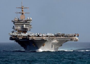 У США утилізують легендарний авіаносець Enterprise – за $537 млн. А побудували його за $451 млн