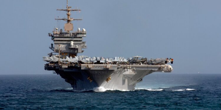 У США утилізують легендарний авіаносець Enterprise – за $537 млн. А побудували його за $451 млн