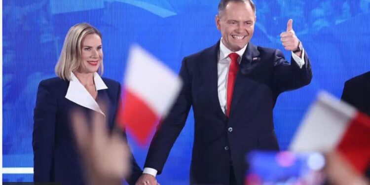 Вибори в Польщі та перемога Навроцького – як на це реагують в Україні та світі