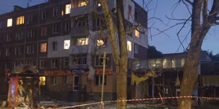 Чернігів вночі атакували дрони, є поранені (ФОТО)