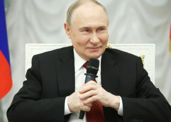 Вашингтон більше не постачатиме зброю Києву – це заважає переговорам. Саме цього добивався путін