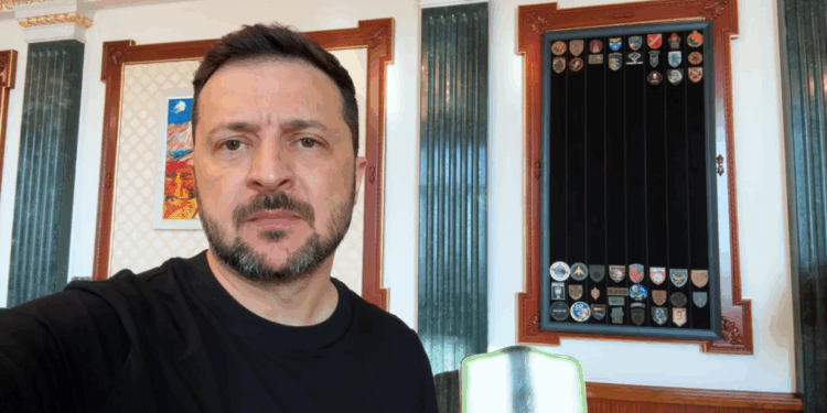 «Сьогодні десятки «шахедів» були збиті саме дронами-перехоплювачами, максимально це масштабуємо» – звернення Зееленського (ВІДЕО)