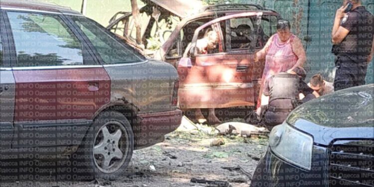 В Одесі підірвали авто з військовим – СБУ розслідує це як теракт (ФОТО, ВІДЕО)