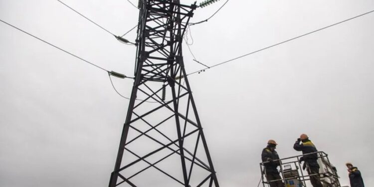 Миколаївська ОВА заплатила одній фірмі за захист підстанцій майже 10 млн.грн., а роботи виконали інші – ЗМІ