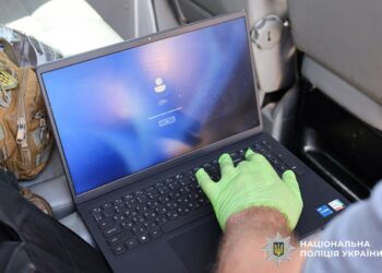 У Миколаєві обікрали машину військового – крадій затриманий (ВІДЕО)