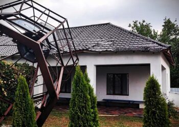 Буревій наробив лиха на заході Україні (ВІДЕО)