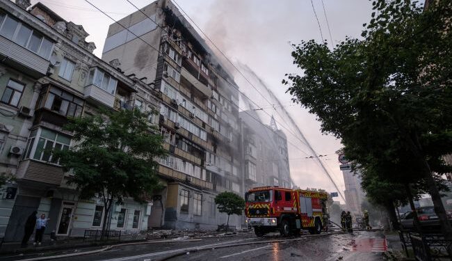 У Києві внаслідок нічної атаки на зараз 2 загиблих і 13 постраждалих (ВІДЕО)