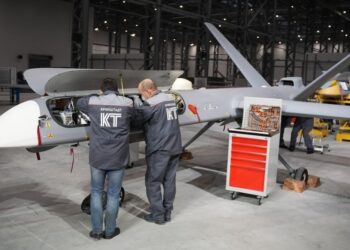 У підмосковній Дубні атаковано підприємство “Кронштадт” – там виробляють безпілотники (ВІДЕО)