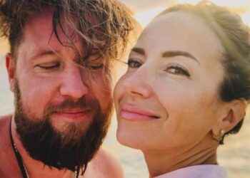 Прокурор Генпрокуратури після участі його дружин у “Супермамі” йде в декрет – щоб не звільнили після всього, що спливло