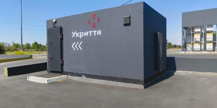 У Миколаєві перевірили мобільні укриття, встановлені торгівельними центрами (ФОТО)