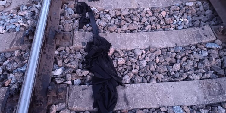 На Миколаївщині під колесами потяга загинув 30-річний чоловік (ФОТО)