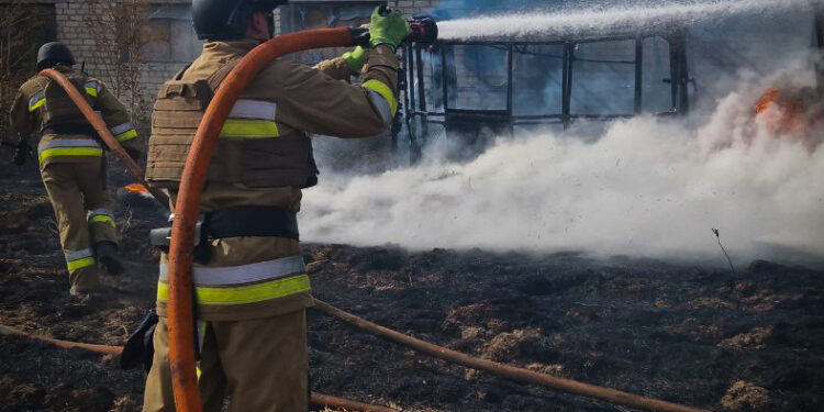 Росіяни продовжують терор Очаківщини – там горіло через обстріли (ВІДЕО)