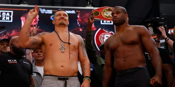 Сьогодні бій Усик — Дюбуа: о котрій, і чи можна його подивитися безкоштовно