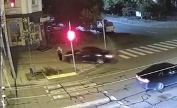 У Києві працівник прокуратури збив жінку і втік з місця ДТП – Генпрокурор назвав ім’я винуватця і пообіцяв представляти інтереси потерпілої в суді (ВІДЕО)