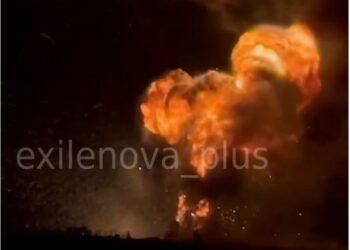 В Харцизьку на окупованій Донеччині атакований склад БК – потужний вибух спричинив чутки про ядерну зброю (ВІДЕО)