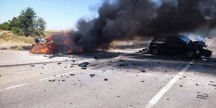 Жахлива аварія на Миколаївщині – після ДТП в авто згоріли водій та його дружина (ФОТО)