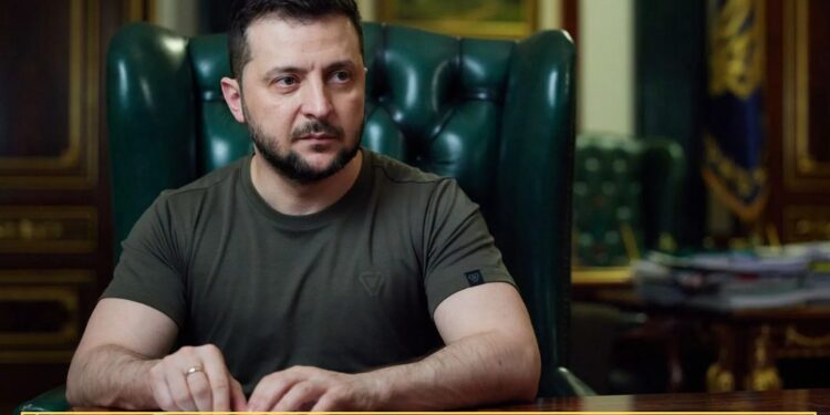 Зеленський підписав закони про продовження воєнного стану та мобілізації