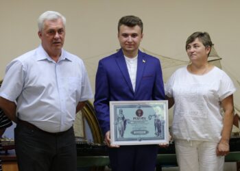 Миколаївський студент поставив всеукраїнський рекорд – одночасно навчається в 5 університетах України (ФОТО)