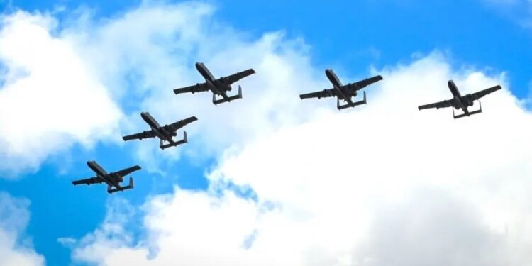 Літаки ламалися завжди. Що нам треба знати про аварійність A-10, F-15 та F-16, щоб не звинувачувати себе (ФОТО)