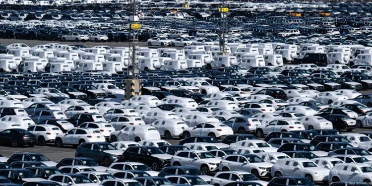 Євросоюз підтвердив скасування мит на автомобілі з США