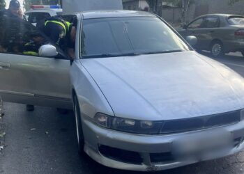 У Миколаєві двое з ножем відібрали машину (ФОТО)