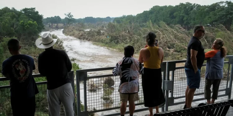 Повінь у Техасі забрала більше 100 життів, але цифра збільшиться. Чому вона стала такою смертоносною (ФОТО)