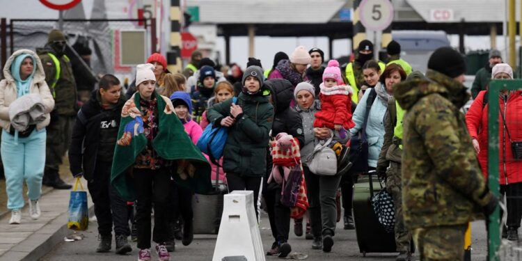 100 тисяч українських біженців повертаються додому кожні пів року, але готові виїжджати знову