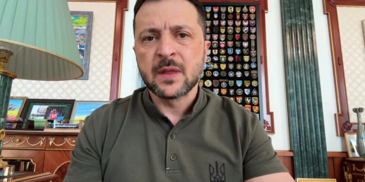 Наші воїни тримають Покровськ, російські вкиди про Часів Яр – це дезінформація, – звернення Зеленського (ВІДЕО)