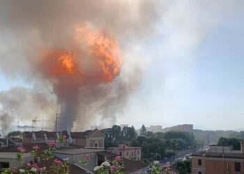 У Римі вибухнула АЗС – більше 20 постраждалих (ВІДЕО)